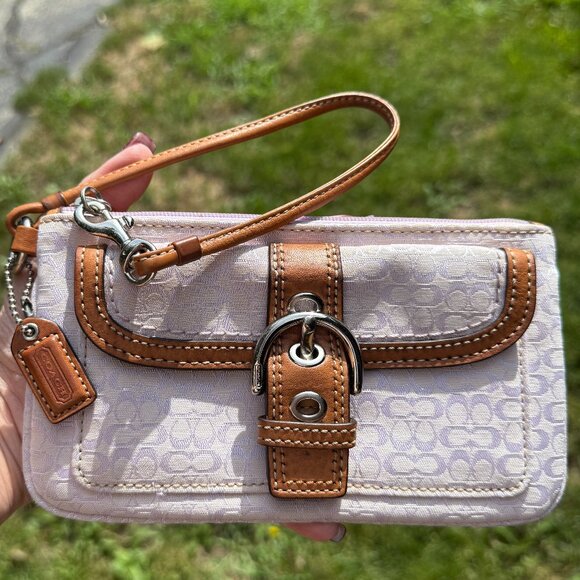 Vintage Coach Wristlet Wallet Lavender Signature C's Print with Leather - Picture 1 of 16